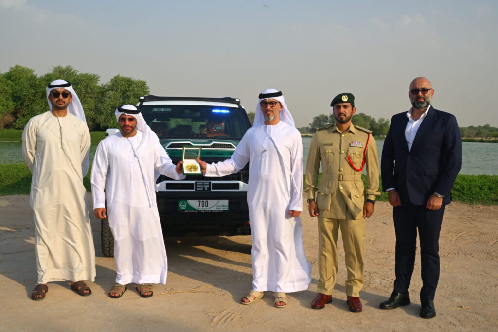 Dubai Police deploy 904 HP JETOUR G700 to strengthen desert tourism safety