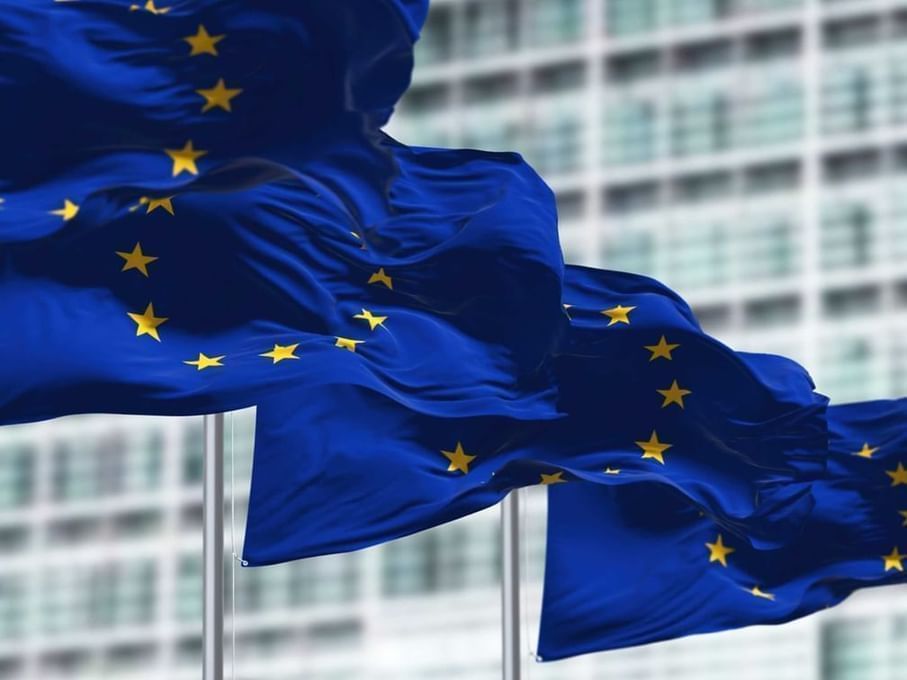SpaceX satellite rival set to be fast-tracked by EU Commission
